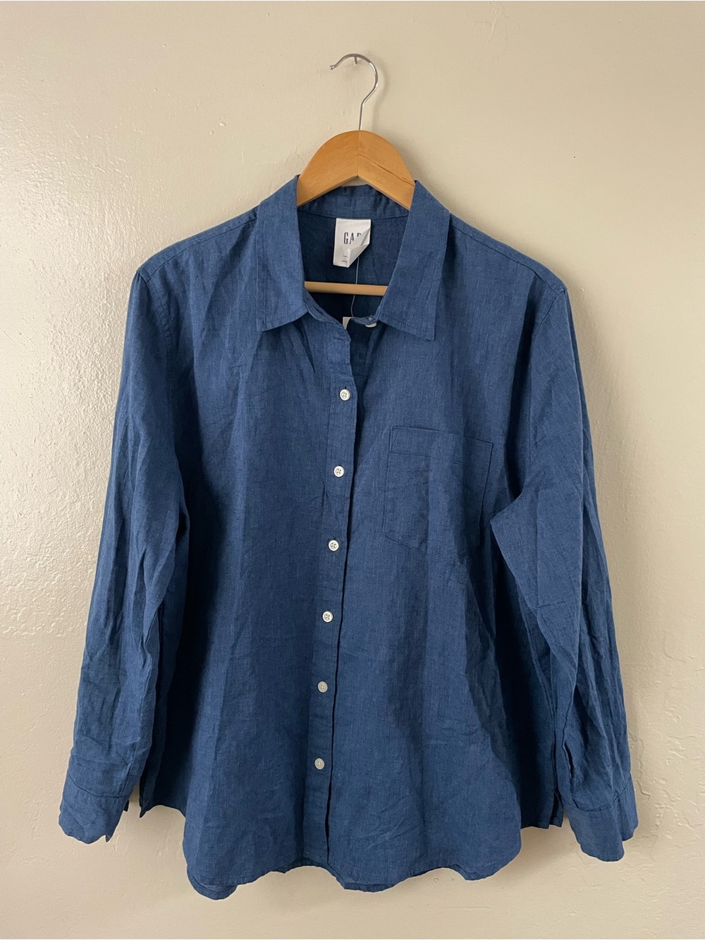 GAP women’s Indigo Button-Down Long Sleeve Shirt
